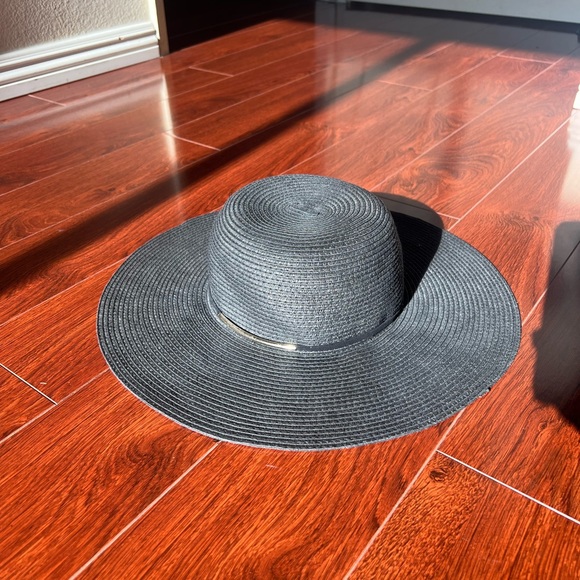 H&M Black Floppy Paper Straw Hat - Picture 2 of 4